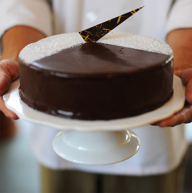 Chocolate Praline Crunch Cake